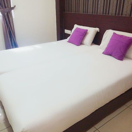 Remember Hotel Bukit Gambir Bagian luar foto